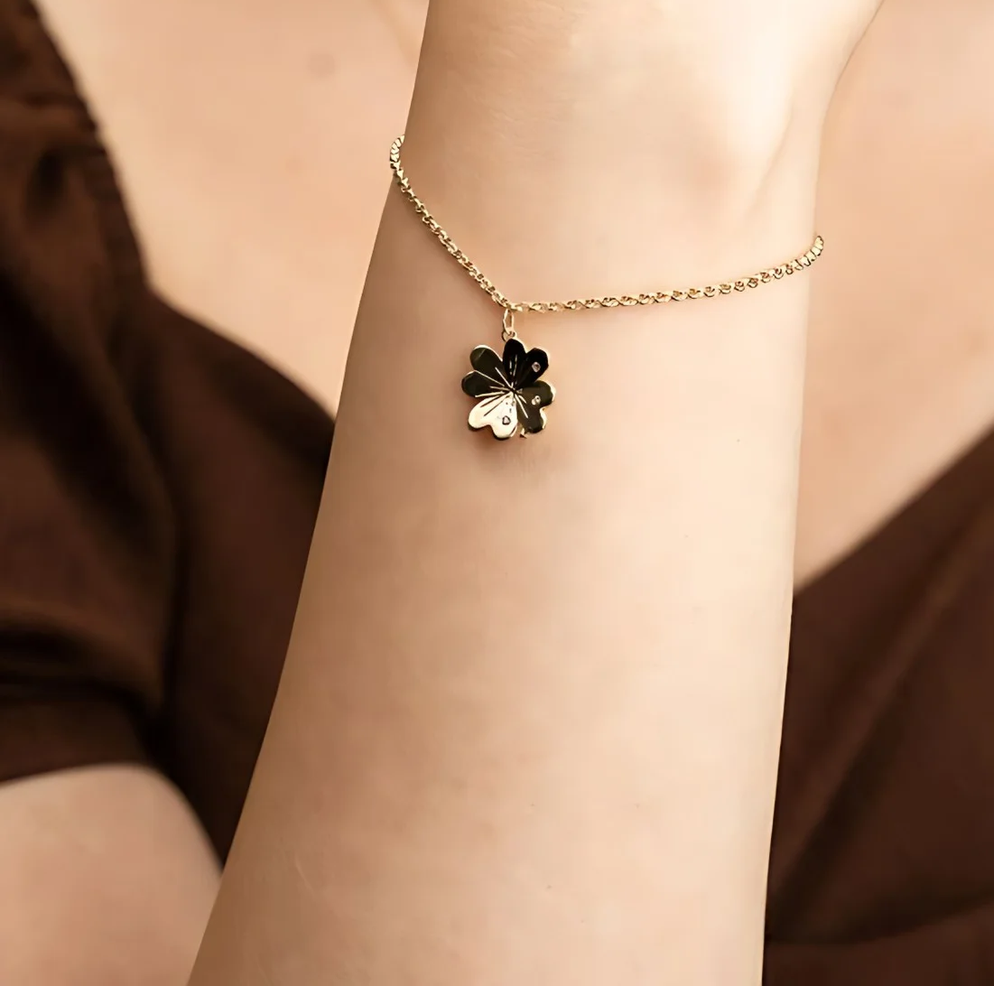 bracelet luky clover | سوار الوردة الرباعية للحظ