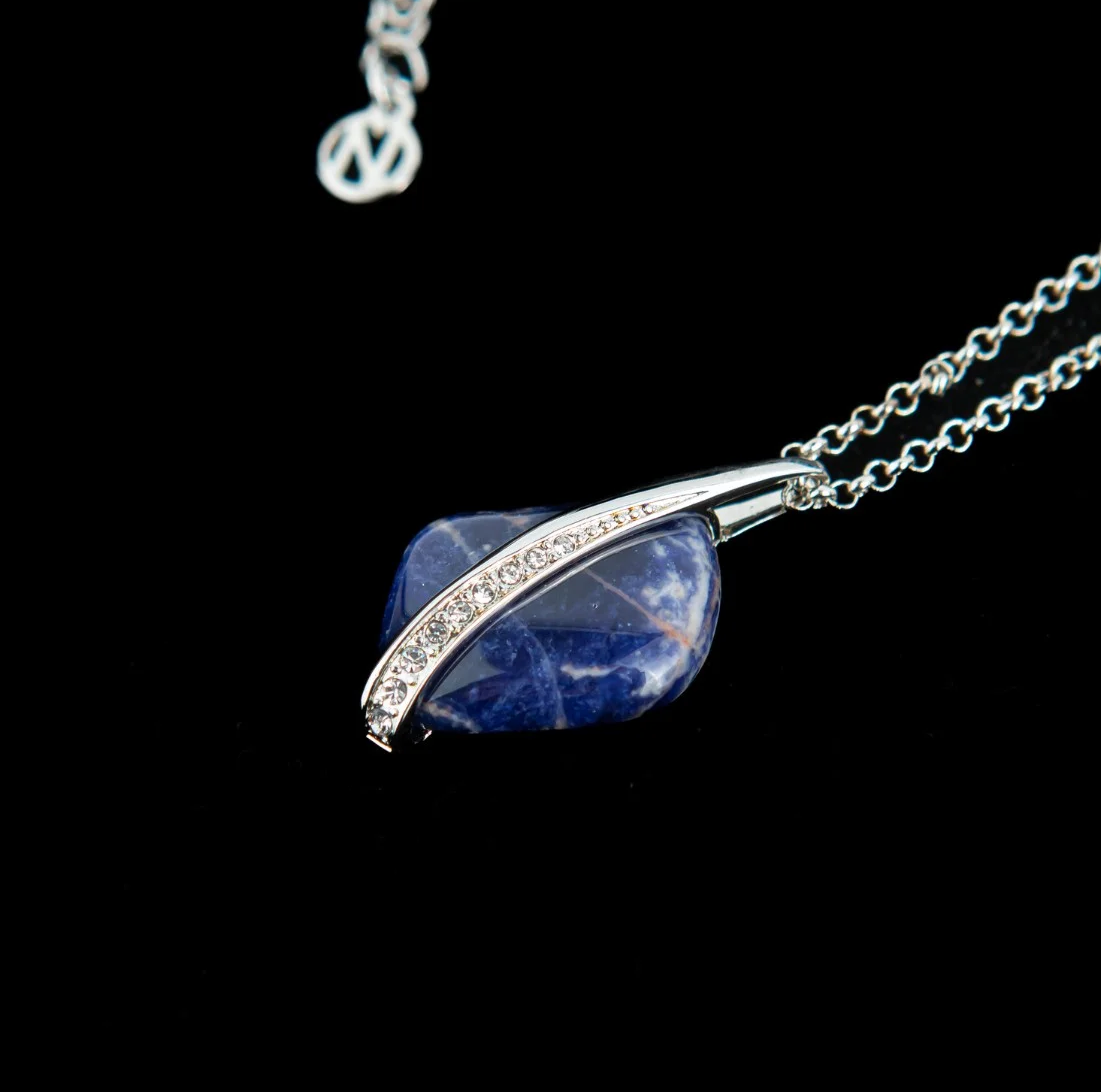collier avant-garde sodalite | قلادة أفان جارد بحجر الصودالايت