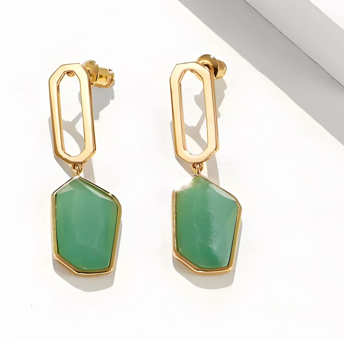 Boucles d’oreilles Empower Love | أقراط إمباور لوف