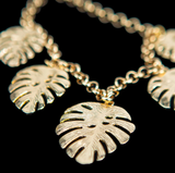 collier breeze leaf | قلادة بريز ليف (ورقة النسيم)