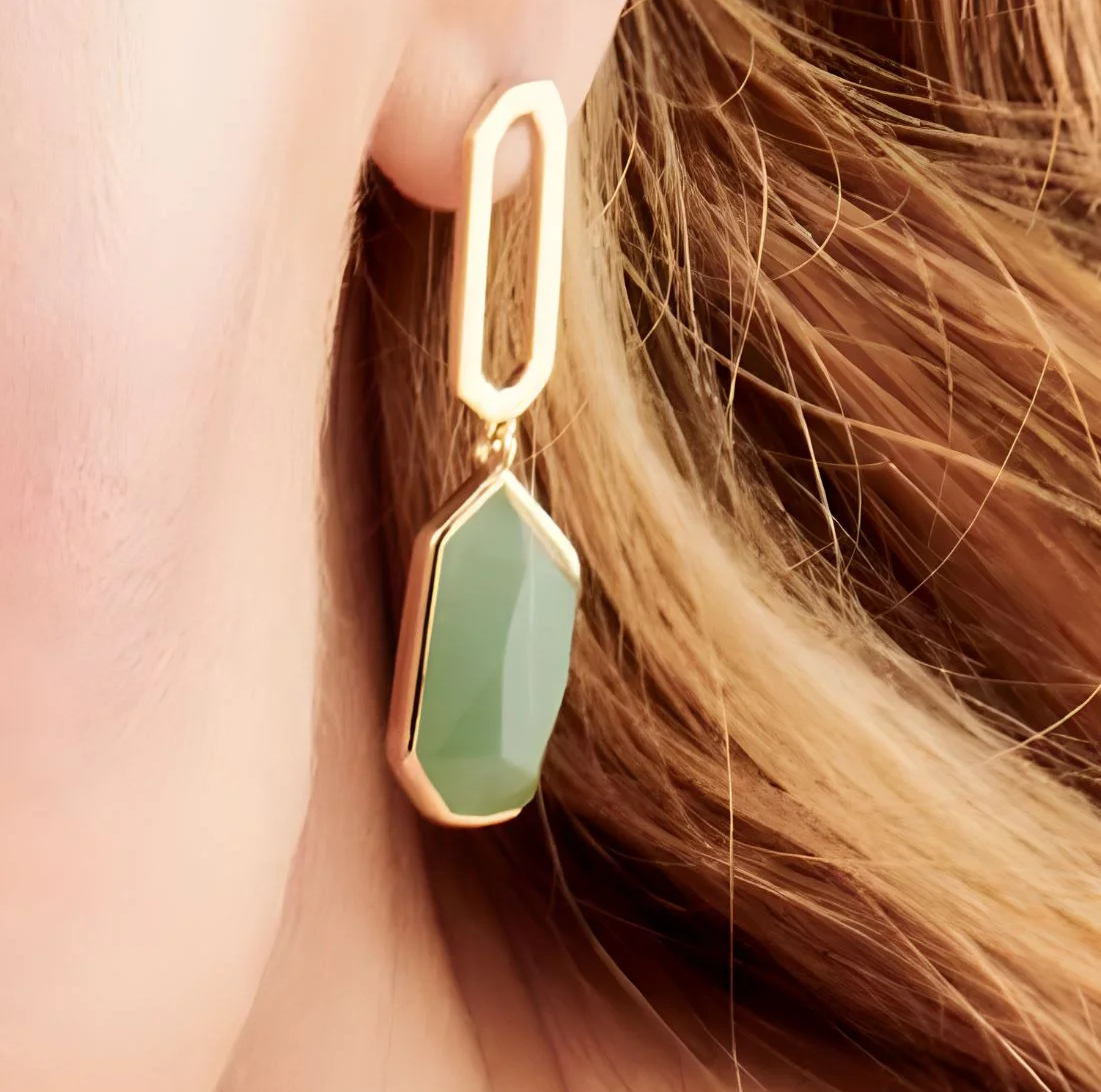 Boucles d’oreilles Empower Love | أقراط إمباور لوف