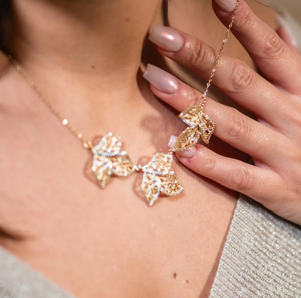 collier wild leaf peridot | قلادة الورقة البرية بحجر البيريدوت