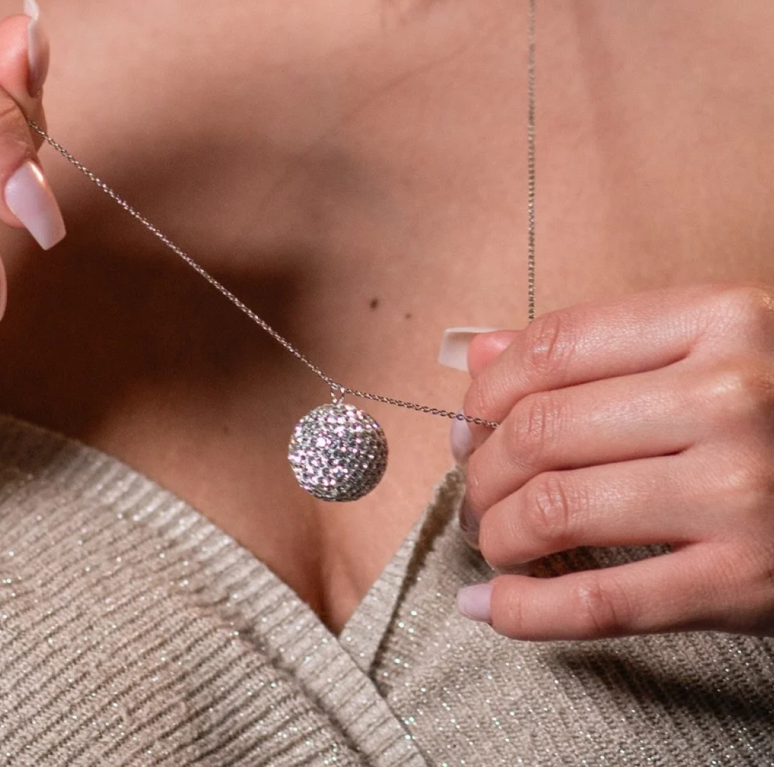 Collier Breeze Fire Ball | قلادة بريز فاير بول